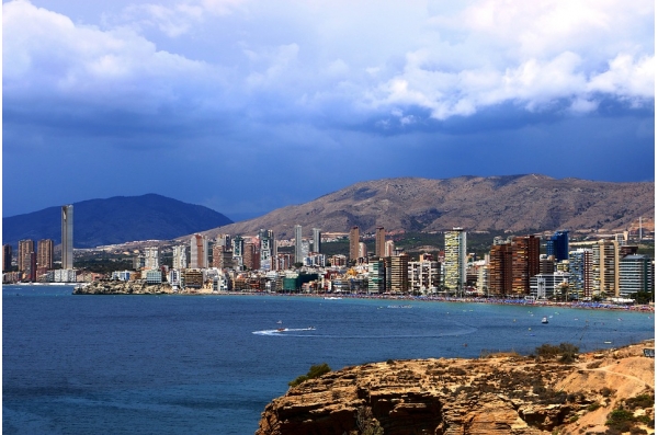 Benidorm a city to enjoy and relax | Travel in Taxi more comfortable